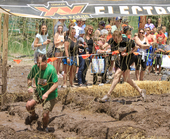 Alex and Brian dive into the final electroshock obstacle!