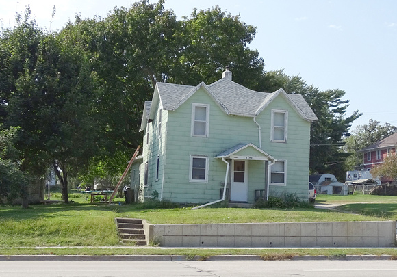 Former home of Lloyd &  Phyllis Spire, Tama Iowa